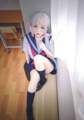 一脸嫌弃